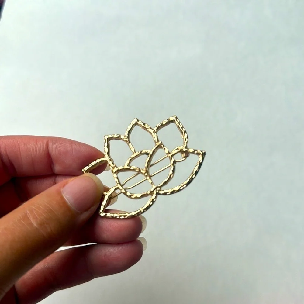 Vintage Gold Tone Lotus Hair Clip